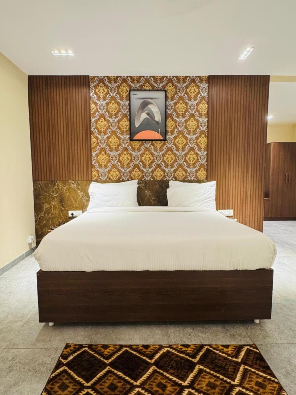 Mstays Ecr By Mirabilis Hotel Chennai Exterior photo